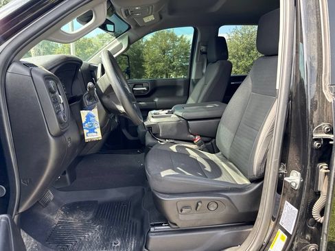Used 2025 Chevrolet Silverado 2500 Custom w/ Custom Value Package AWD/4WD image 11