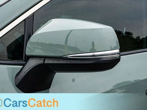 Used 2021 Toyota RAV4 XLE FWD image 18