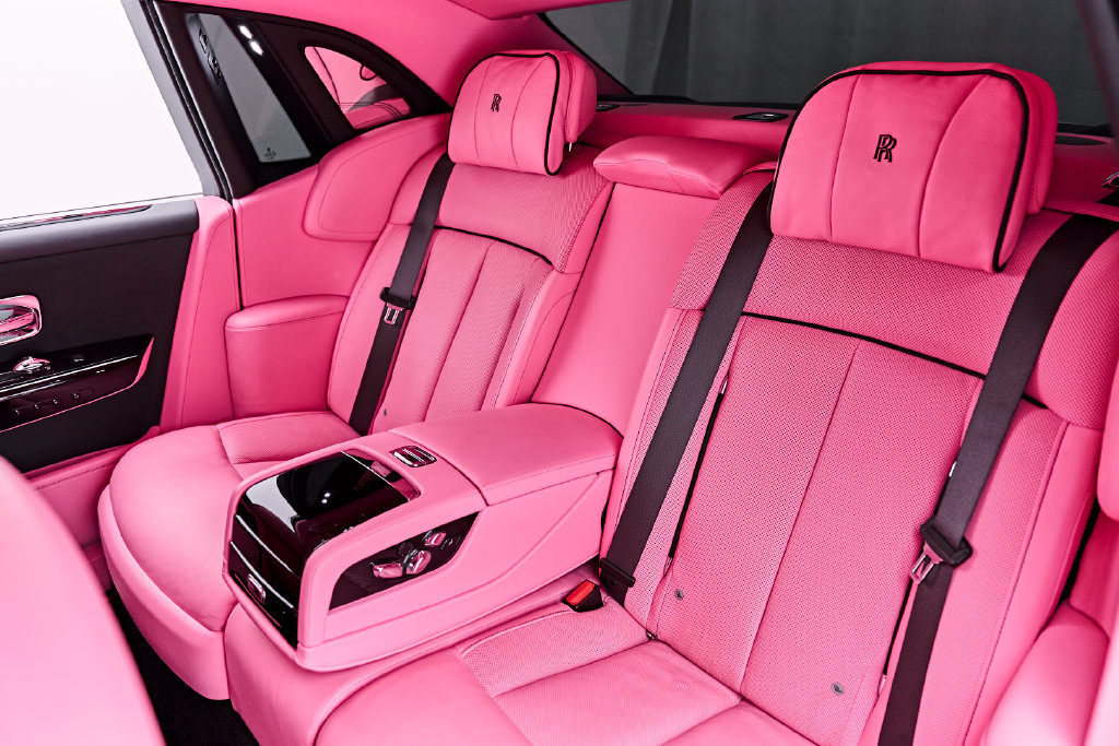 Used 2024 Rolls-Royce Phantom Sedan w/ The Phantom Package RWD image 52