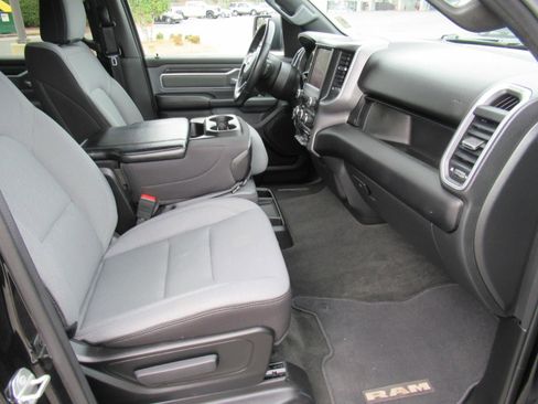 Used 2022 RAM 1500 Big Horn AWD/4WD image 10