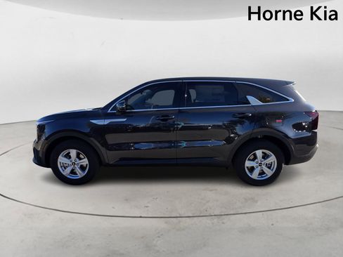 New 2026 Kia Sorento LX FWD image 6