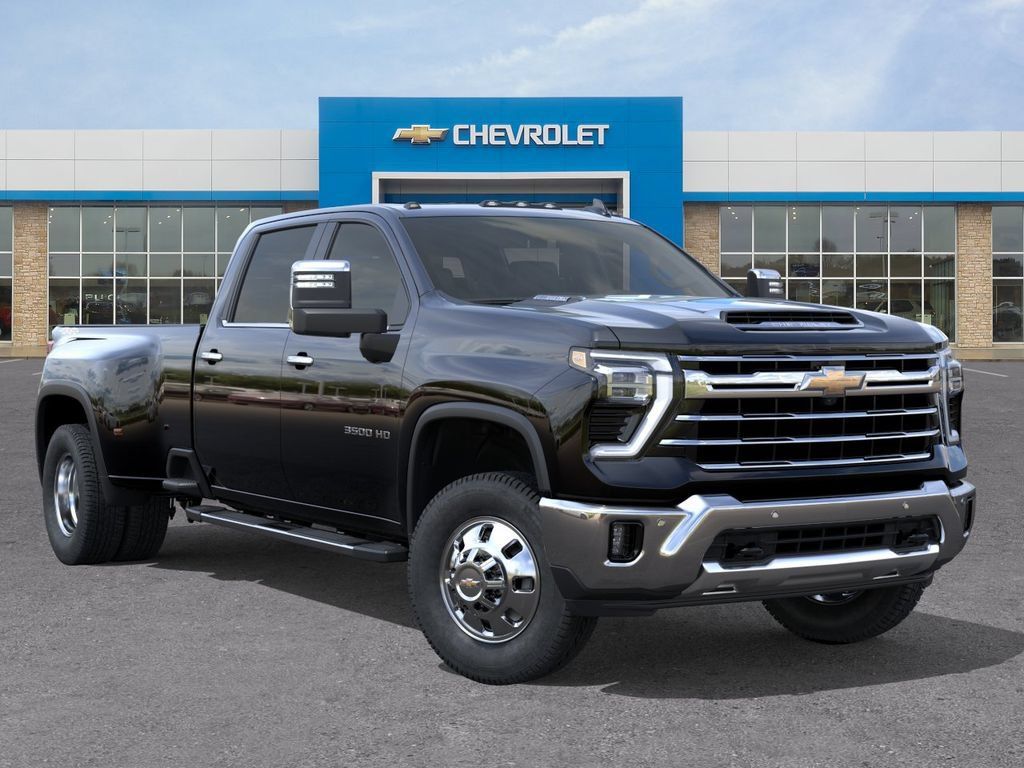 New 2026 Chevrolet Silverado 3500 LTZ w/ LTZ Plus Package AWD/4WD image 7