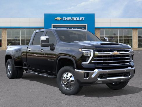 New 2026 Chevrolet Silverado 3500 LTZ w/ LTZ Plus Package AWD/4WD image 7