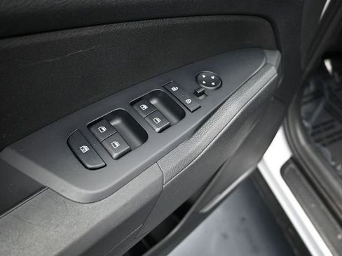 Used 2025 Kia Sportage LX image 13