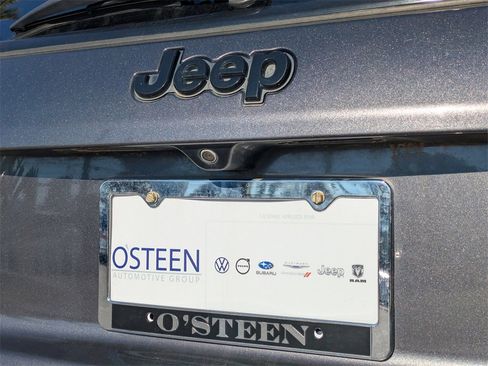 Used 2021 Jeep Compass Latitude image 22