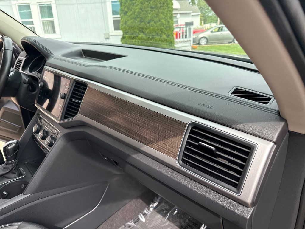 Used 2019 Volkswagen Atlas SE w/ Towing Package AWD/4WD image 17