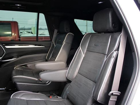 Used 2025 Cadillac Escalade Sport w/ Touring Package image 32