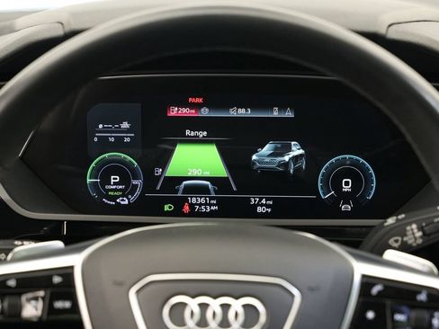 Used 2024 Audi Q8 e-tron Premium AWD/4WD image 12