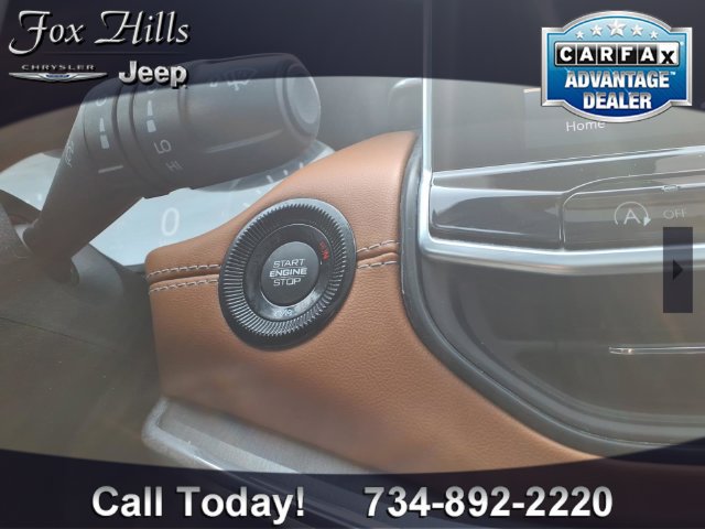 Certified 2024 Jeep Compass Limited w/ Sun and Sound Group AWD/4WD image 25