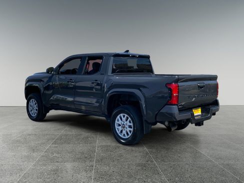 Certified 2024 Toyota Tacoma SR5 AWD/4WD image 3