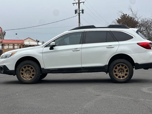 Used 2015 Subaru Outback 2.5i Premium image 7