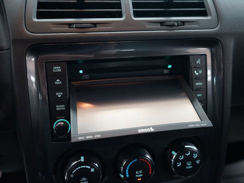 Used 2010 Dodge Challenger SE RWD image 29