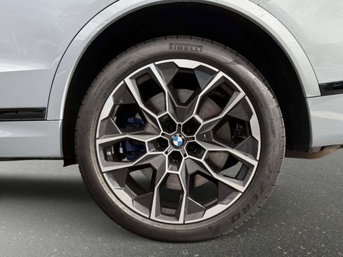 Used 2025 BMW X7 M60i image 14