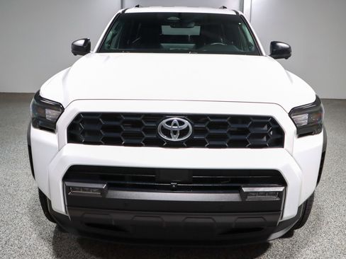 Used 2025 Toyota 4Runner TRD Off-Road Premium AWD/4WD image 4