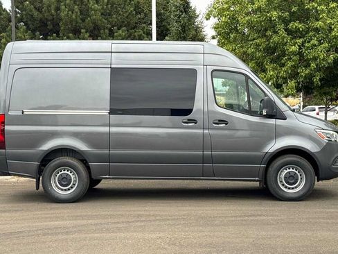 Used 2024 Mercedes-Benz Sprinter 144 Cargo image 6