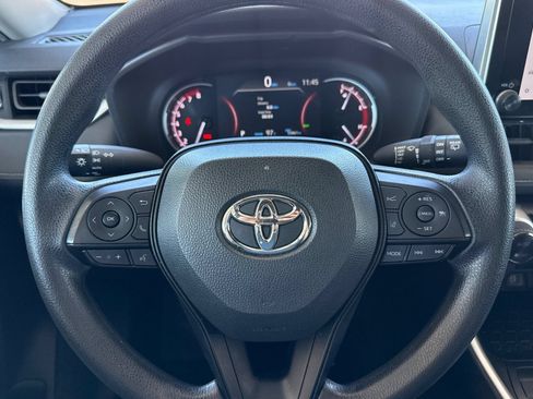 Used 2024 Toyota RAV4 XLE FWD image 34