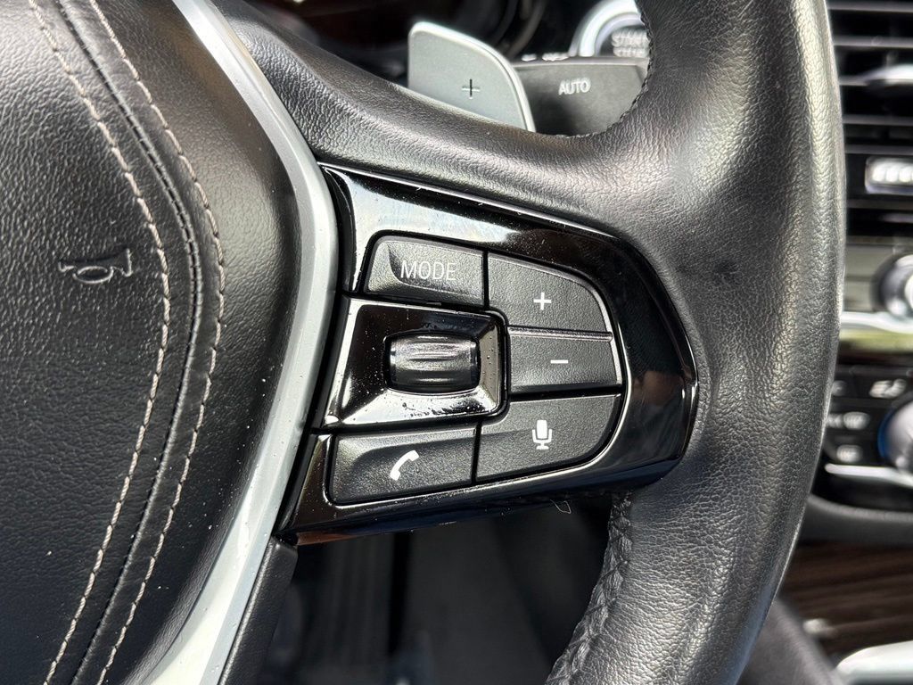 Used 2018 BMW 530i xDrive AWD/4WD image 36