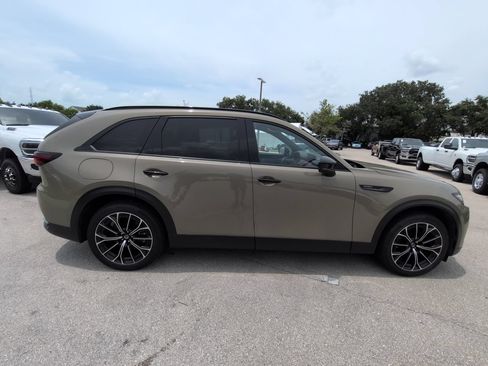 Used 2025 MAZDA CX-70 Plug-In Hybrid w/ Premium Plus AWD/4WD image 4