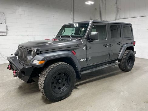 Used 2019 Jeep Wrangler Unlimited Sport S AWD/4WD image 1