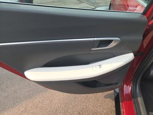 Used 2025 Hyundai Sonata SEL FWD image 31