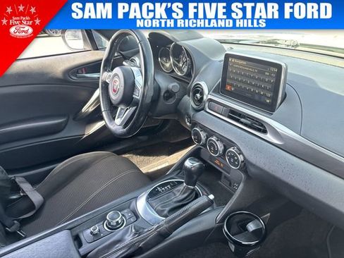 Used 2017 FIAT 124 Spider Classica image 18