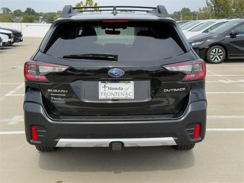 Used 2022 Subaru Outback Limited image 5
