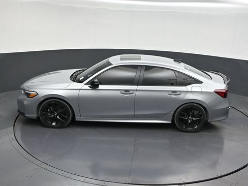 Used 2025 Honda Civic Sport image 15