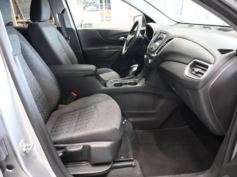 Used 2022 Chevrolet Equinox LT FWD image 10
