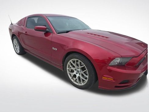 Used 2014 Ford Mustang GT Premium w/ Comfort Package RWD image 42