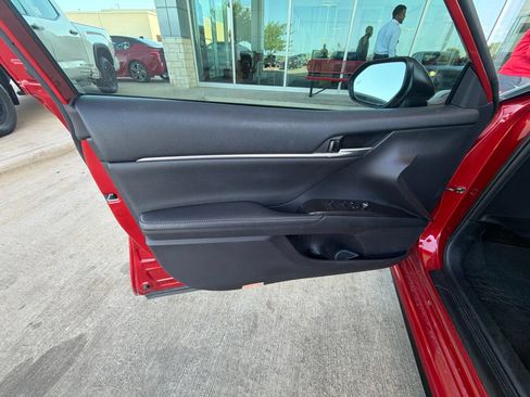 Used 2021 Toyota Camry XSE w/ Navigation Package FWD image 15