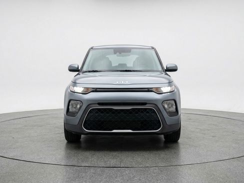 Used 2025 Kia Soul LX w/ LX Technology Package FWD image 2