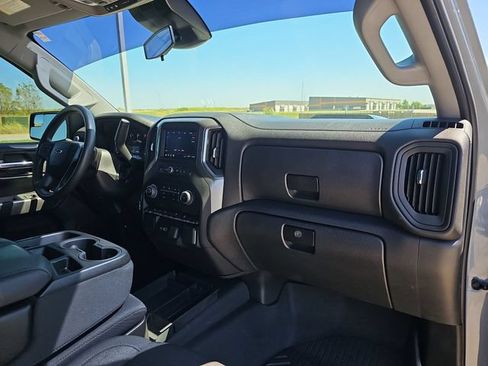 Used 2024 Chevrolet Silverado 1500 Custom Trail Boss AWD/4WD image 28