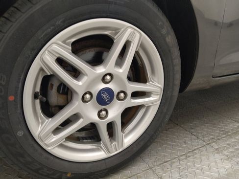 Used 2017 Ford Fiesta SE FWD image 31