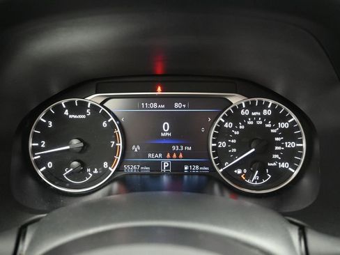 Used 2024 Nissan Altima 2.5 SV FWD image 14