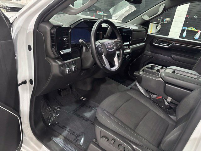 Used 2024 GMC Sierra 1500 Elevation w/ X31 Off-Road Package AWD/4WD image 11