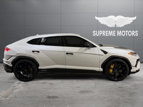 Used 2024 Lamborghini Urus Performante AWD/4WD image 6