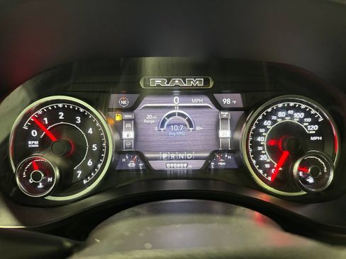 Used 2020 RAM 1500 Laramie AWD/4WD image 7