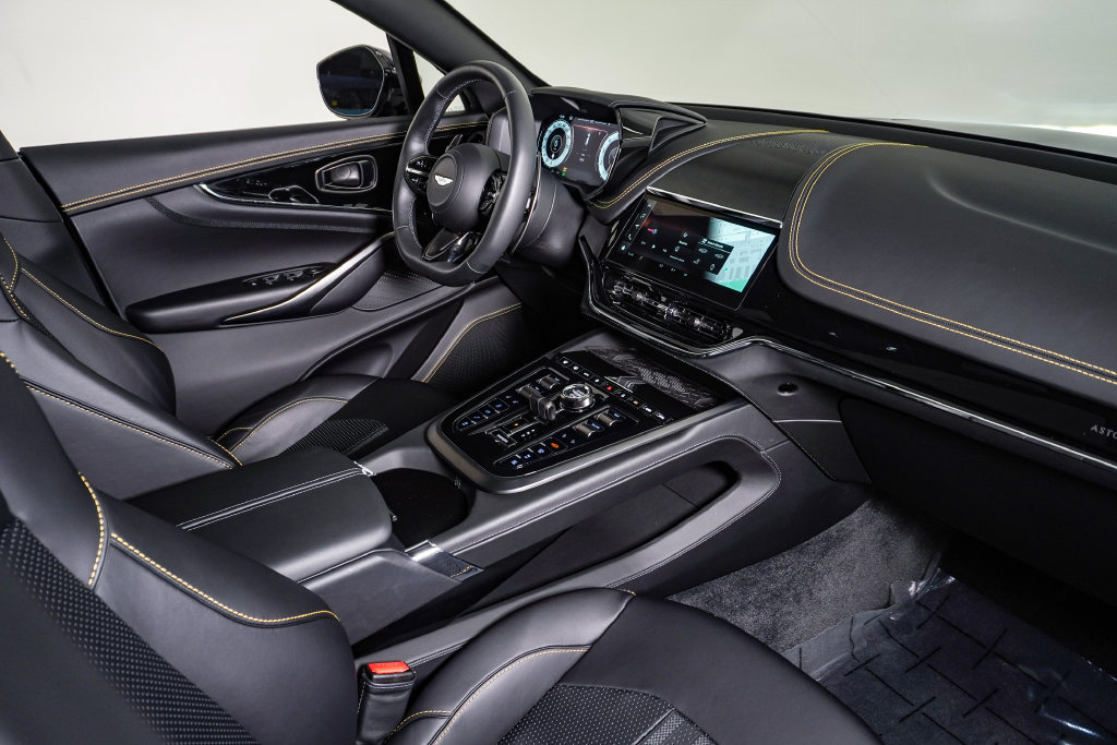 Used 2026 Aston Martin DBX 707 AWD/4WD image 18