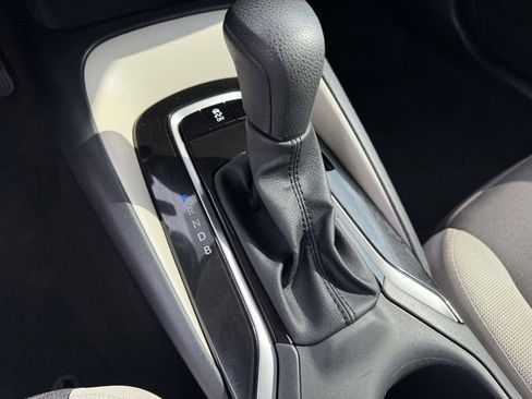 Used 2025 Toyota Corolla LE image 22