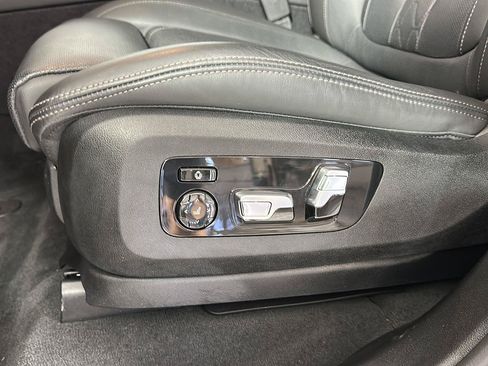Used 2025 BMW X5 xDrive40i w/ Executive Package AWD/4WD image 8