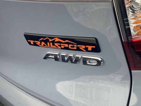 Used 2022 Honda Pilot TrailSport image 4