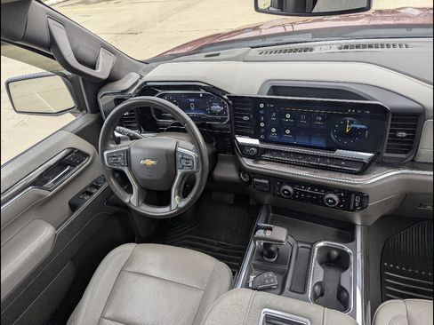 Used 2022 Chevrolet Silverado 1500 LTZ w/ LTZ Premium Package AWD/4WD image 27