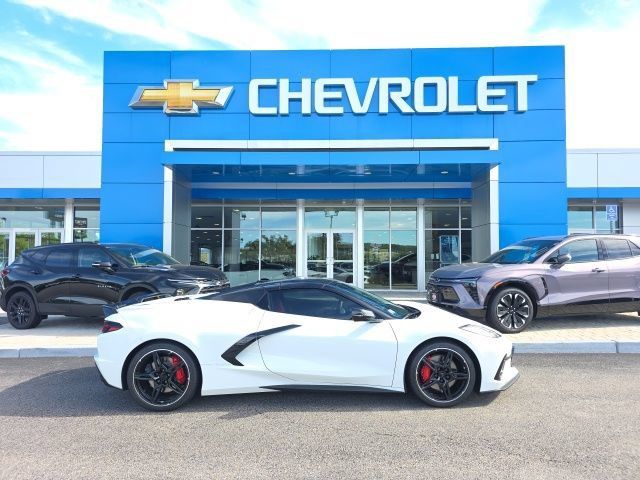 Used 2024 Chevrolet Corvette Stingray Premium Conv w/ Z51 Performance Package RWD image 10