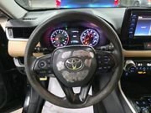 Used 2021 Toyota RAV4 XLE w/ Convenience Package image 15