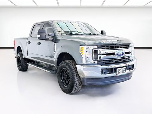 Used 2019 Ford F250 XL w/ STX Appearance Package AWD/4WD image 3