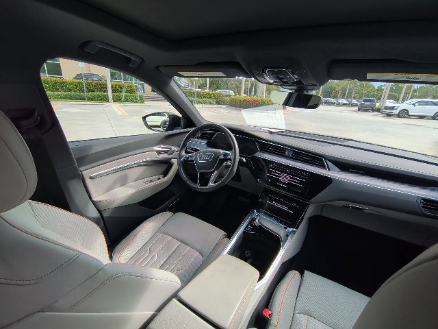 Used 2023 Audi e-tron Chronos AWD/4WD image 6