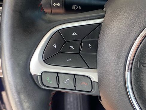 Used 2018 Jeep Compass Trailhawk w/ Leather Interior Group AWD/4WD image 19
