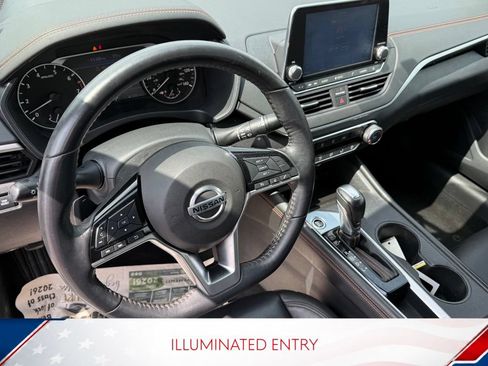 Used 2019 Nissan Altima 2.5 SR FWD image 11