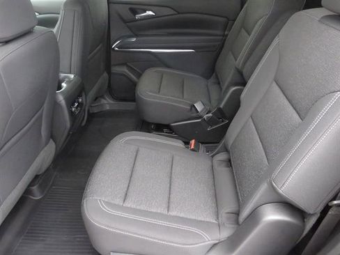 New 2026 Chevrolet Traverse LT w/ Sun and Wheel Package image 18