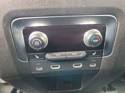 Used 2021 GMC Yukon XL Denali w/ Denali Ultimate Package RWD image 22